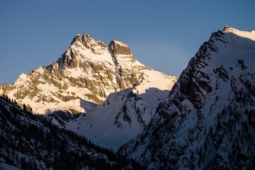 Fototapeta premium monte Viso, 3841 mts, Valle del Guil,Alpes,parque natural Queyras,Francia-Italia, Europa