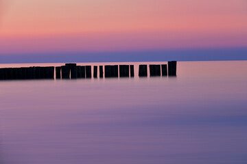 Fototapeta na wymiar Sonnenuntergang am Meer in Kühlungsborn an der Ostsee, Mecklenburg-Vorpommern, Deutschland