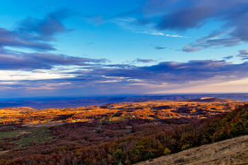 chatyr-dag plateau panorama in the early morning at sunrise