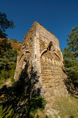 Fototapeta na wymiar Tower of Felipe II, - castillo viejo -, Boca del Infierno route, Valley of Hecho, western valleys, Pyrenean mountain range, province of Huesca, Aragon, Spain, europe