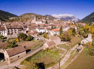 Hecho village, Valley of Hecho, western valleys, Pyrenean mountain range, province of Huesca,...