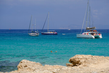 enbarcaciones fondeadas frente Sa Sequi, Sa Savina , Parque natural de ses Salines de Ibiza y...