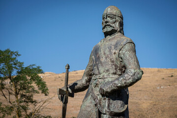 Rodrigo Díaz de Vivar, el Cid Campeador, obra de Luis Moreno Cutando,  El Poyo del Cid  municipio...