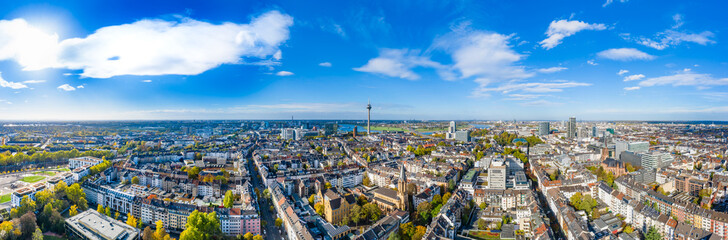 Panorama von Düsseldorf, Deutschland - obrazy, fototapety, plakaty