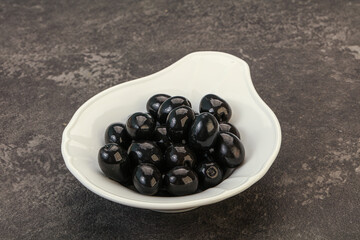 Black olives in the bowl