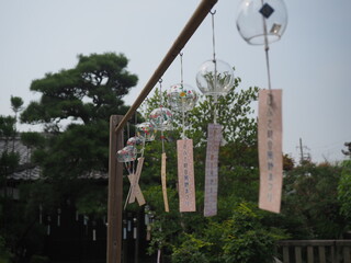 一列に並んだ風鈴