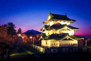 【青森】弘前城と岩木山と満開の桜