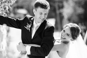 Widding couple outside