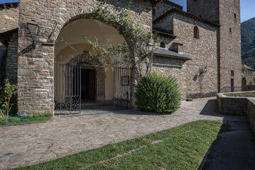 Fototapeta premium Castle Church of San Saleador in Torla village, Ordesa & Monte Perdido National Park, Province of Huesca, Aragon, Spain.