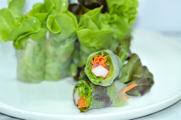 green salad with avocado