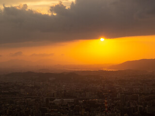 北九州小文字山山頂から眺める夕焼け空
