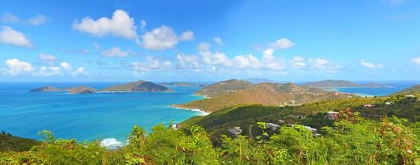 Fototapeta na wymiar Panorama Blick - Tortola, Britischen Jungferninseln, Karibikinsel 