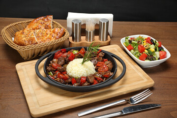 çoban kavurma chopped meat roasted in turkish wok