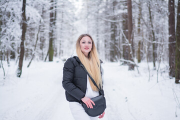 Fototapeta na wymiar Beautiful girl portrait in winter