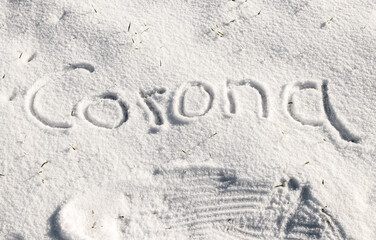 Corona-Schriftzug im Schnee - 411017956