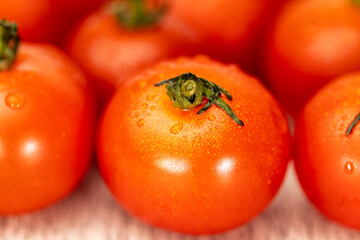 食材の新鮮なミニトマト