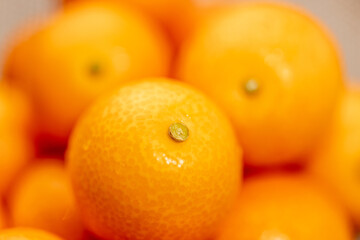 オレンジ色の熟したキンカン