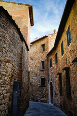 Fototapeta na wymiar old brick buildings in historic italian town