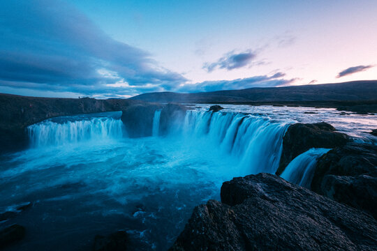 アイスランドの滝 © 拓馬 福富