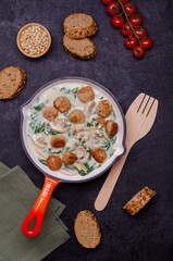 Vegetables with meatballs