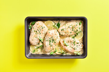 Chicken breast in creamy garlic sauce