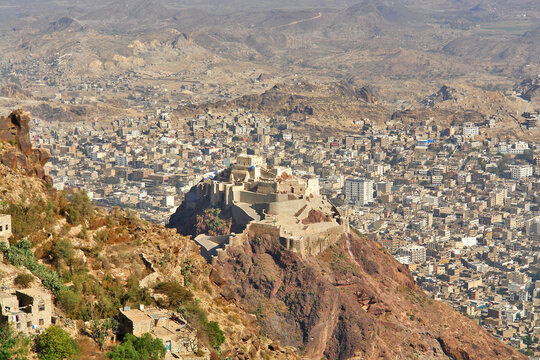 Taiz a city in southwestern Yemen, located in the Yemeni Highlands, near the port city of Mocha on the Red Sea