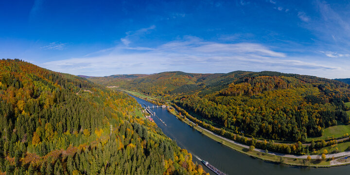 Blick aufs Neckartal bei Eberbach