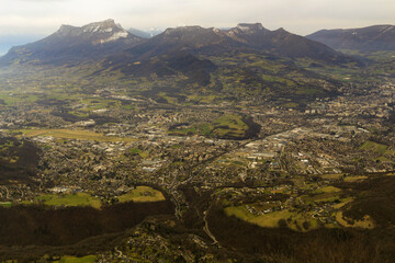 Panorama sur vall&eacute;e et chartreuse en Savoie