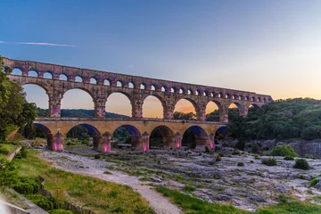 Papier Peint photo Pont du Gard Le Pont du Gard est un aqueduc romain dans le sud de la France