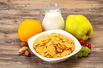 Breakfast with corn flakes and milk