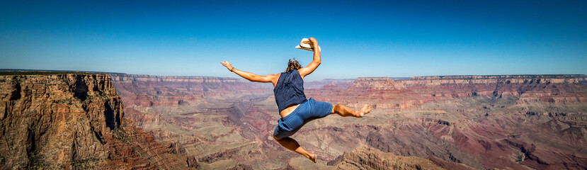 Ein Ziel welches bei einem Westküsten Roadtrip in den USA sicher nicht fehlen darf: Eines der großen Weltwunder der Erde, der berühmte Grand Canyon.