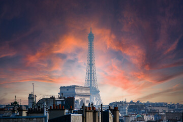 Fototapeta na wymiar Paris Eiffel Tower and the Arc de Triomphe seen with telephopto