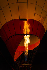 Obraz premium Flame to fill with hot air a balloon