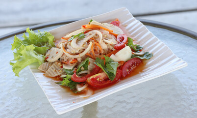 Spicy vermicelli salad (Yum Woon Sen).