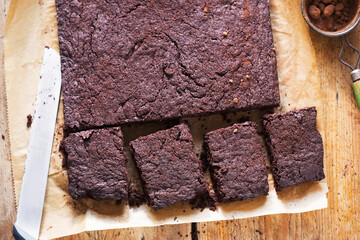 Dark chocolate chilli brownies with cacao