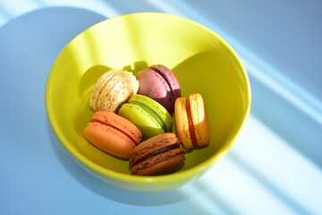 Colorful french macaroons
