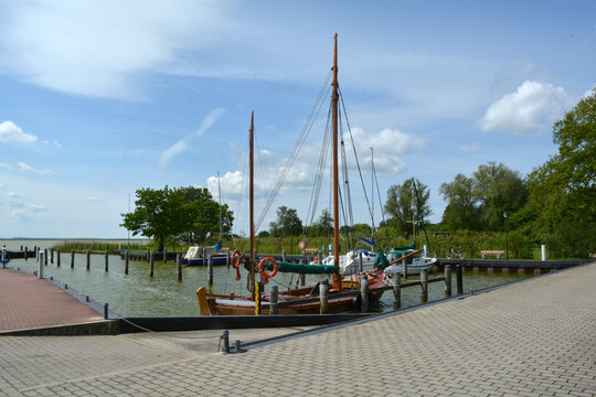 Zeesboot im Hafen von Born, Fischland-Dar&szlig;-Zingst, Mecklenburg-Vorpommern