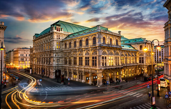 Fototapeta Vienna State Opera. Veinna, Austria. Evening view. The historic opera house is a symbol and landmark of the city of Vienna.  Panoramic view, long exposure.