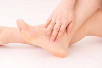 スキンケア　女性　足