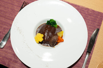 ローッシーニ風牛フィレ