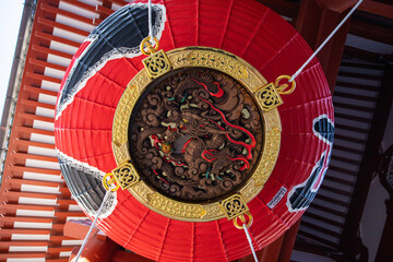 雷門（風雷神門）の龍の彫刻