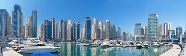 Foto op Canvas DUBAI, Verenigde Arabische Emiraten - 1 April 2017: De jachthaven en jachten. © Renáta Sedmáková