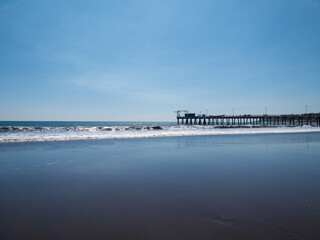 Obraz premium muelle en la playa