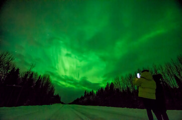 Plakat People are watching the northern lights