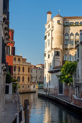 Naklejka premium discovery of the city of Venice and its small canals and romantic alleys