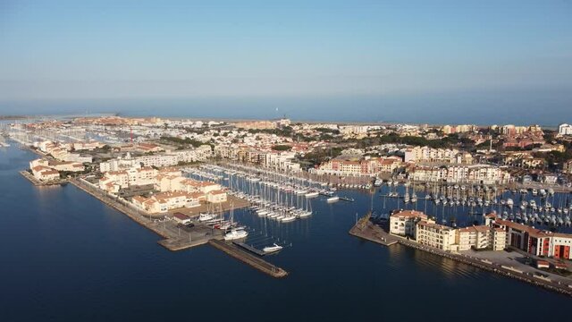 Port Leucate, vue a&eacute;rienne (Aude, 11) France