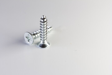 Tornillo de cabeza en cruz para madera