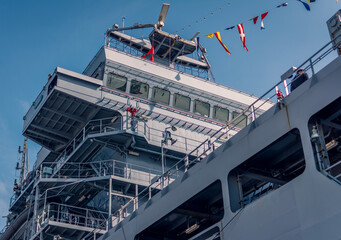 The bridge of navy military ship © Markus