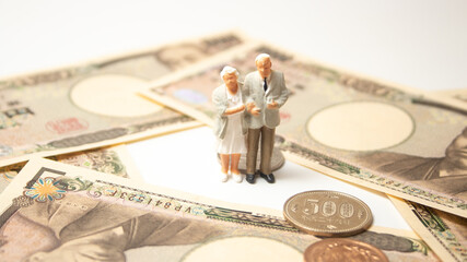 老後に必要なお金（日本円）