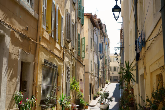 Fototapeta historic quarter "Le Panier" in Marseille, Provence, France